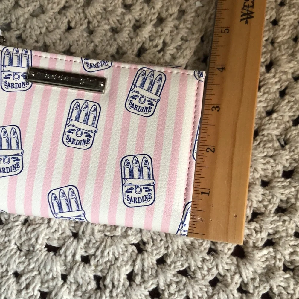 madden girl Sardine Stripe Snap Wallet